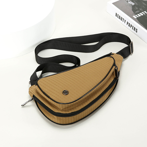 Bolso de Pecho de Cuero Estilo Retro OEM, Correa de Hombro Pequeña, Accesorio de Moda Portátil Multifuncional - Product Image 5