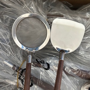 Cucchiaio da Zuppa con Manico in Legno Antiscottatura, Mestolo Giapponese Creativo Mini, Utensili da Cucina - Product Image 3