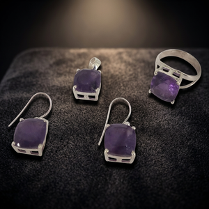 Conjunto de Joyería de Plata de Ley 925 con Gema de Amatista, Anillo y Colgante - Joyería Clásica, Moderna y Elegante para Compromiso y Aniversario - Product Image 3