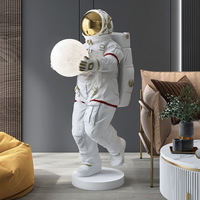 Figurine d'astronaute grandeur nature/Statue de spaceman en résine/Sculpture d'astronaute en fibre de verre pour décor de salon