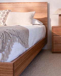 Cama de Madera <span class=keywords><strong>Natural</strong></span> de Lujo Más Vendida con Cabecero de Nogal, Cama de Plataforma de Madera Maciza, Cama <span class=keywords><strong>Flotante</strong></span> para Dormitorio, Hotel o Villa - Product Image 4