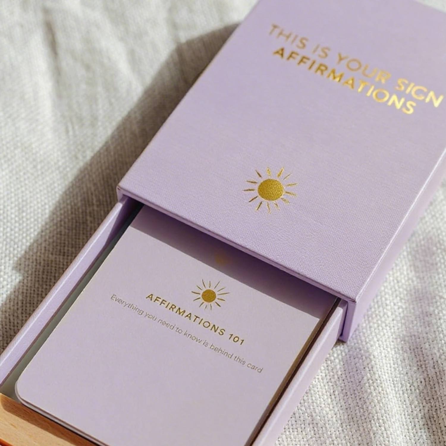 Jeu de cartes avec boîte à tiroir