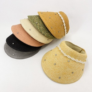 Cappello Parasole Estivo da Donna in Paglia Intrecciata con Perle e Decorazioni, Ideale per Abiti - Product Image 1