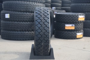 Pneus LCH T-REX en gros, nouveaux, 215/75R17.5, 235/75R17.5, 265/70R19.5, 9.5R17.5, pneus radiaux sans chambre à air tout acier pour camions et bus, pneus de camion - Product Image 2