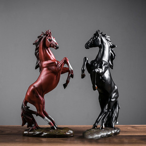 Ornamento Cavallo in Piedi Stile Europeo, Decorazione per Casa, Soggiorno, Ingresso, Studio, Ufficio, Artigianato in Resina con Significato 'Il Successo è una Volta' - Product Image 4