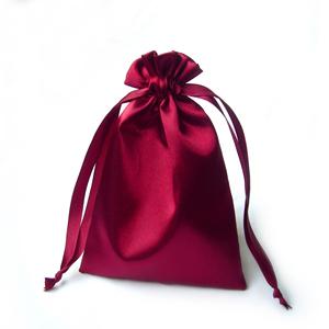 Sac cadeau en satin de soie noir, blanc et rouge, sac anti-poussière, pochette de rangement avec logo personnalisé - Product Image 5