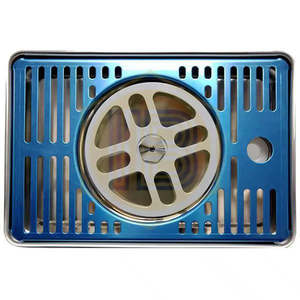 Piccolo vassoio in metallo con sciacquabicchieri in vetro - Product Image 3