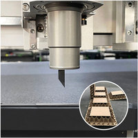 Machine de fabrication de boîtes en carton alvéolé numérique à moteur PLC, haute capacité 5 tonnes/jour pour l'industrie de l'emballage
