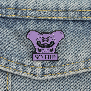 ゴシック医療用ヒップボーンエナメルピン解剖用スケルトンブローチ医師用ナースバッグラペルバッジジュエリーギフト卸売 - Product Image 1