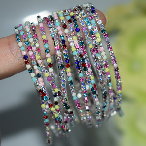 Gelang Elastis Eropa dan Amerika Berhiaskan Berlian 2mm Satu Baris Rantai Cakar Wanita Bertabur Rhinestone Warna-warni - Product Image 3