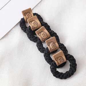 Élastique à cheveux tressé fait main avec breloque ours, élastique épais pour queue de cheval, motif dessin animé en tissu tressé décontracté - Product Image 4