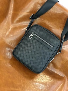 Bolso Bandolera con Logotipo Personalizado Mochila de Viaje Compacta y Resistente. Proveedor de Cuero OEM ODM. Precios Directos de Fábrica de Artículos de Cuero - Product Image 3