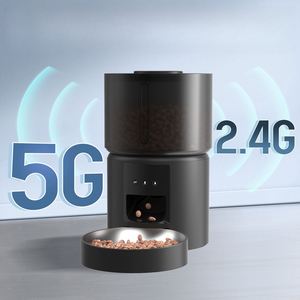 Comedero Automático para Perros y Gatos de Doble Banda 2cm Food & 5G 2.4G, Dispensador con Fuente de Carga, Cuencos de Plástico y Acero Inoxidable en Forma de Botella - Product Image 3