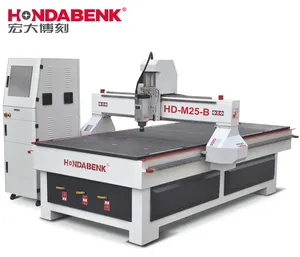 Fabrikdirektverkauf CNC-Holzbearbeitungsfräse CNC-Gravurmaschine CNC-Fremschienenmaschine 1.300 × 2.500mm 1.500× 3.000mm 2.000× 3.000mm usw