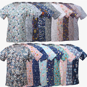 Haut à manches courtes imprimé décontracté en coton pour femme, col en V, pour infirmière, pharmacienne, personnel médical et hôpitalier, uniforme de travail de marque privée - Product Image 1