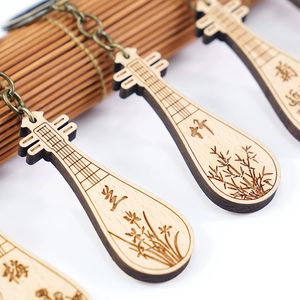 Llavero de Instrumento Musical de Madera Estilo Chino, Colgante Creativo de Pipa con Grabado Láser, Pequeño Regalo - Product Image 3