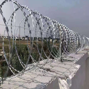 Alambre de Púas de Acero Galvanizado por Inmersión en Caliente, Alambre de Acero Inoxidable para Cercas, Construcción de Prisiones y Protección - Product Image 4