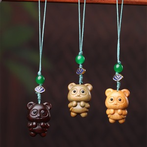 Portachiavi con Ciondolo Panda in Legno Intagliato a Mano, Ornamento Pendente in Stile Cinese, Charm per Borsa o Telefono, Souvenir Artigianale - Product Image 2