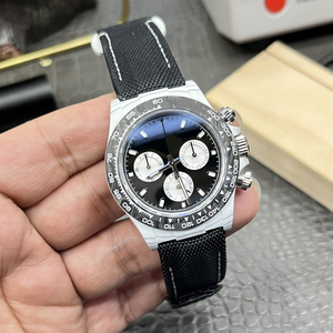 Reloj Deportivo de Lujo para Hombre, Logotipo Personalizado, Venta al Por Mayor, Diseño de Fibra de Carbono, Ancho de Correa de 22 mm, Pantalla con Indicadores, Shanghái - Product Image 1