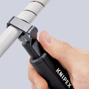 Outil de dénudage de fils Knipex, entrée avant, finition texturée en acier, poignée souple pour câbles téléphoniques - Product Image 1
