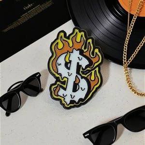 Conjunto de Pin de solapa con diseño de dólar de llama de estilo callejero único, accesorios de Clip de bufanda elegante para mujer, colección de insignias de moda - Product Image 1