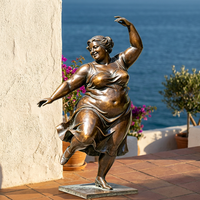 Statue de femme pulpeuse dansante en bronze moulé, grandeur nature, art populaire traditionnel, statue de jardin pour place publique, sculpture de jardin en bronze