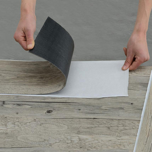 Pavimentazione in PVC Effetto Legno a Prezzo Ridotto, Rivestimento per Pavimenti in Gomma PVC di Buona Qualità - Product Image 3