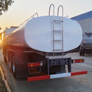 Precio <span class=keywords><strong>de</strong></span> Fábrica, Camiones Cisterna <span class=keywords><strong>de</strong></span> Agua Diésel HOWO 6x4 <span class=keywords><strong>de</strong></span> 20 Toneladas para Agua Potable <span class=keywords><strong>con</strong></span> 10 Ruedas a Bajo Precio - Product Image 5