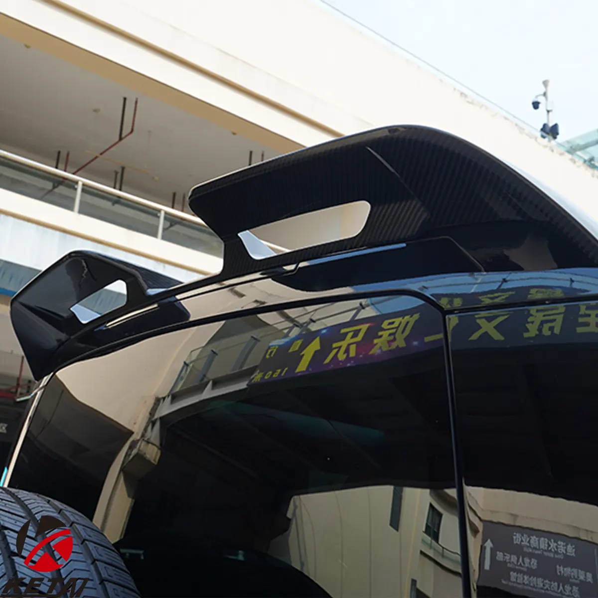 רכב אביזרי חיצוני עיצוב חדש רוק סגנון סיבי פחמן מכונית אחורי כנף ספוילר עבור קרקע רובר מגן 90/110 2020-2023