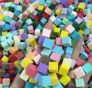 Herramienta de Esponja Adhesiva para Decoración de Uñas, Mini Bloque de Tofu de 1 cm, Esponja Cuadrada Pequeña para Difuminar Degradados, Clip de Sujeción - Product Image 5