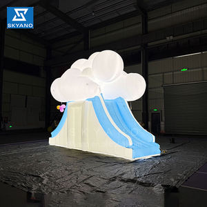 Glissière gonflable avec la sculpture gonflable d'artiste de glissière de nuage de lumière de LED - Product Image 2
