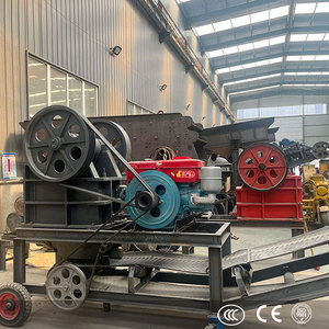 Mini Trituradora de Mandíbulas Móvil PE 200*300 con Motor Diésel, Trituradora de Roca y Mineral de Oro Portátil de Bajo Costo para Minería en Kenia - Product Image 1