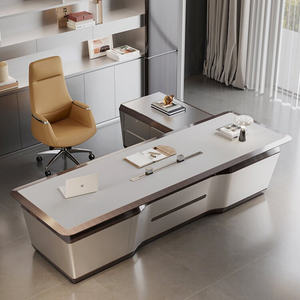 ชุดเฟอร์นิเจอร์สำนักงานผู้บริหารระดับสูง ดีไซน์หรูหราทันสมัย โต๊ะทำงานประธานขนาดใหญ่ทำจากไม้ พร้อมตู้ข้างและเก้าอี้หนัง - Product Image 1