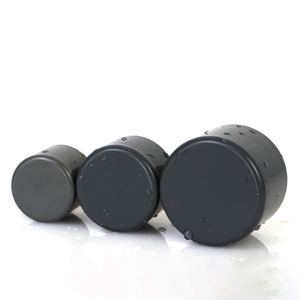 Bouchon de tuyau de 1 pouce en PVC de qualité industrielle Sch80, couvercle de tuyau d'alimentation en eau, norme américaine, joint en PVC gris - Product Image 1