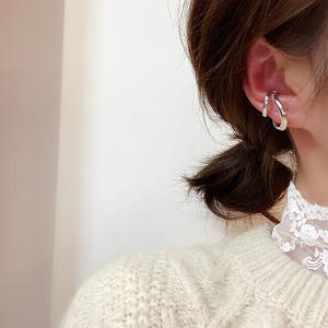 ต่างหูเม็ดเดี่ยวสแตนเลสขายดีต่างหูเกลียวปลายสูงสำหรับผู้หญิงกันน้ำเครื่องประดับฮิปฮอปที่ไม่ซ้ำใคร - Product Image 4