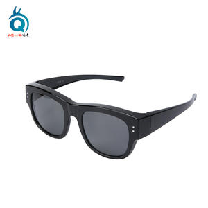 Gafas de Sol Polarizadas XQ-HQ UV400 con Marco de PC, Unisex, para Conducir al Aire Libre, Pescar, Categoría 1, Color Claro - Product Image 1
