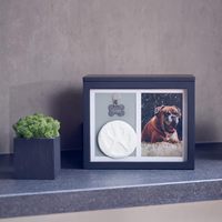 Urne funéraire moderne en MDF personnalisée pour chiens et chats, cercueil artisanal pour animaux de compagnie avec motifs faits à la main, fournitures commémoratives funéraires en gros