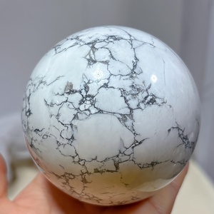 Vente en gros de sphères d'howlite de style bohème, pierres de guérison naturelles pour une décoration intérieure unique et des cadeaux de fêtes - Product Image 6