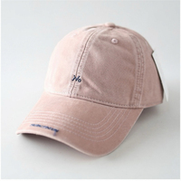 Casquette de baseball décontractée élégante en PVC à 6 panneaux, brodée à la machine avec lettres, à calotte souple, style unisexe pour couples, style personnalisé
