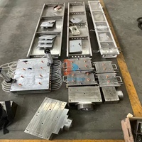Machine d'extrusion pour panneaux muraux en grille PVC et panneaux muraux à lamelles PVC