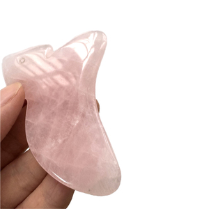 Outil Gua Sha en quartz rose en forme de <span class=keywords><strong>cheval</strong></span>, masseur facial Gua Sha en quartz rose, <span class=keywords><strong>drainage</strong></span> <span class=keywords><strong>lymphatique</strong></span> facial, pierre de massage anti-âge - Product Image 2