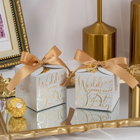Offre Spéciale personnalisé luxe or argent carré fête de mariage papier boîte-cadeau paillettes faveur boîte-cadeau avec perle et ruban pour les invités