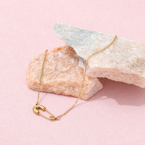 Joolim Dei Monili 18K Placcato Oro di Sicurezza Pin Pendente Della Collana Dell'acciaio Inossidabile del Commercio All'ingrosso Dei Monili - Product Image 4