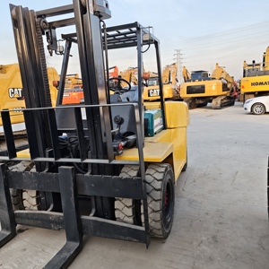For 3 Ton Used Diesel Engine Counterbalance Forklift with Rough Terrain Capability and 1 Year Warranty for Construction - Product Image 4
