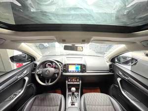 Skoda <span class=keywords><strong>Karoq</strong></span> 1.4TS1TS1280 Luxury Versione Cinese con Trasmissione Automatica, <span class=keywords><strong>Auto</strong></span> Più Venduta del 2021 - Product Image 4