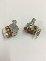 Potentiomètre de contrôle de volume à double gang à angle droit de 16 mm B100K