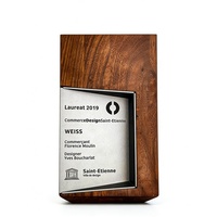 Trophées créatifs en bois massif gravés sur mesure avec impression UV – Conception gratuite pour les compétitions d'entreprise, les réunions annuelles et les récompenses
