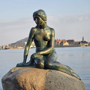 カスタマイズされたモダンで伝統的な屋外用等身大ブロンズ人魚像と装飾彫刻 - Product Image 2