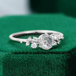 Anillo de Compromiso de Plata de Ley 925 con Moissanita Gris en Racimo, Joyería Vintage para Bodas y Fiestas para Mujer - Product Image 2