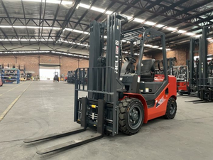 رافعات شوكية يابانية بمحرك Kubota بالبنزين LPG اختيارية Euro V EPA تعمل بالوقود المزدوج - Product Image 5